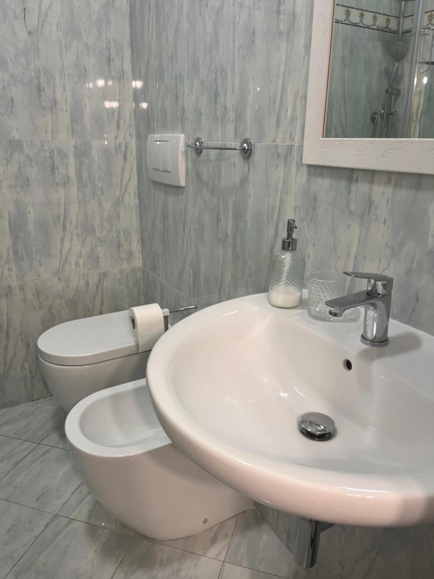 Golfo Dei Poeti Apartment ليريسي المظهر الخارجي الصورة